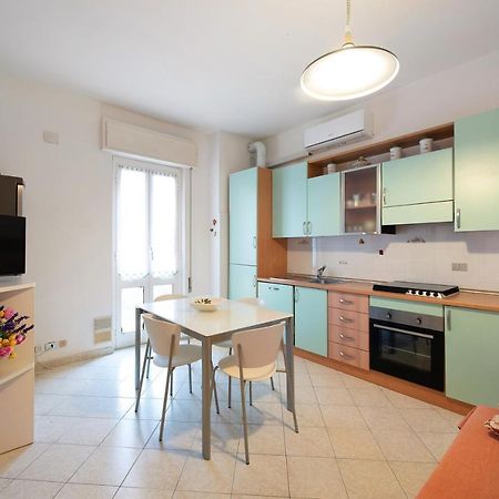Trilocale Mazzini Con 2 Balconi Apartment Varazze Exterior photo