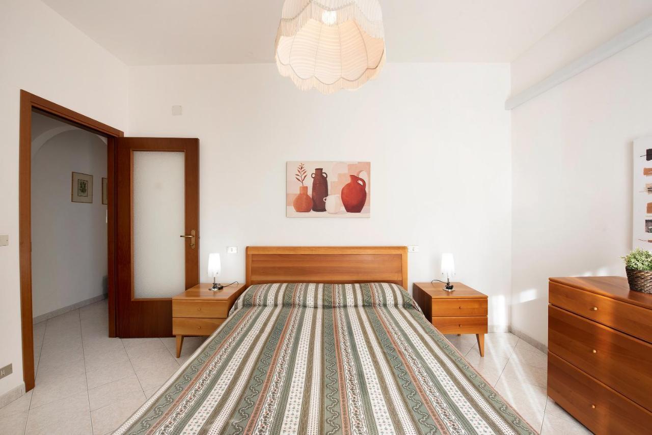 Trilocale Mazzini Con 2 Balconi Apartment Varazze Exterior photo