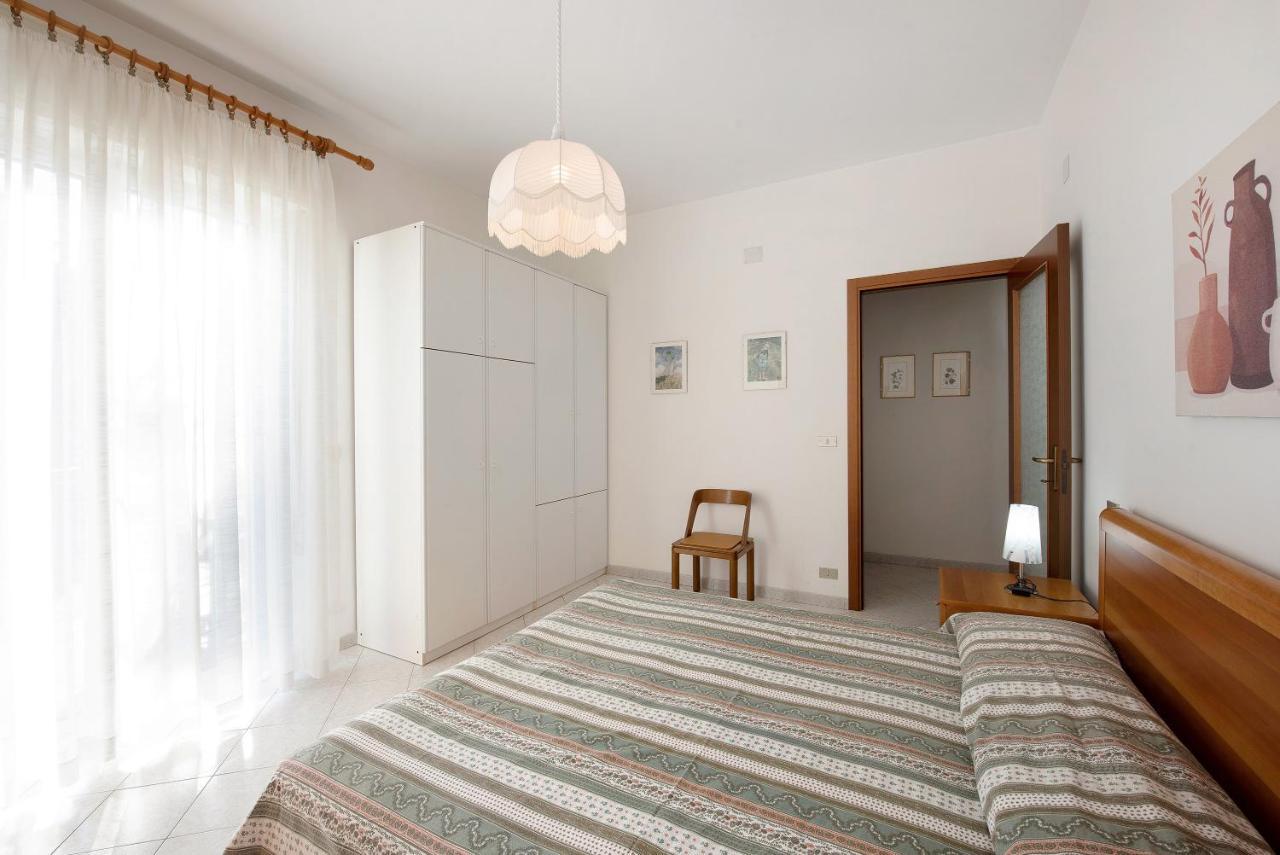 Trilocale Mazzini Con 2 Balconi Apartment Varazze Exterior photo