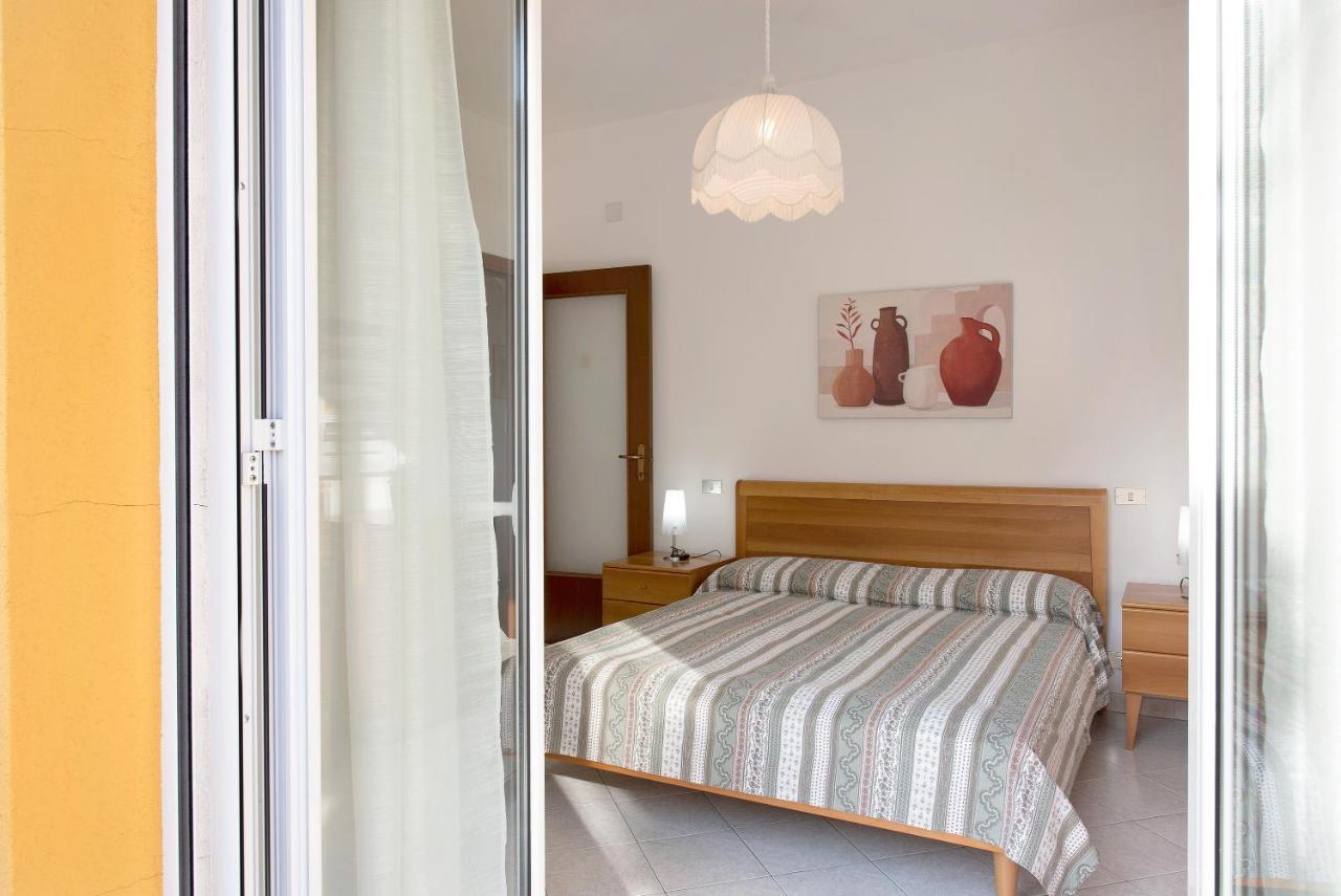 Trilocale Mazzini Con 2 Balconi Apartment Varazze Exterior photo